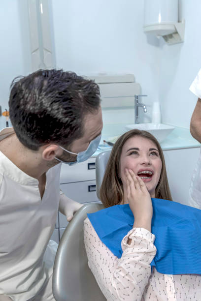 Best Dentist for Tooth Abscess  in Hillsboro, ND
